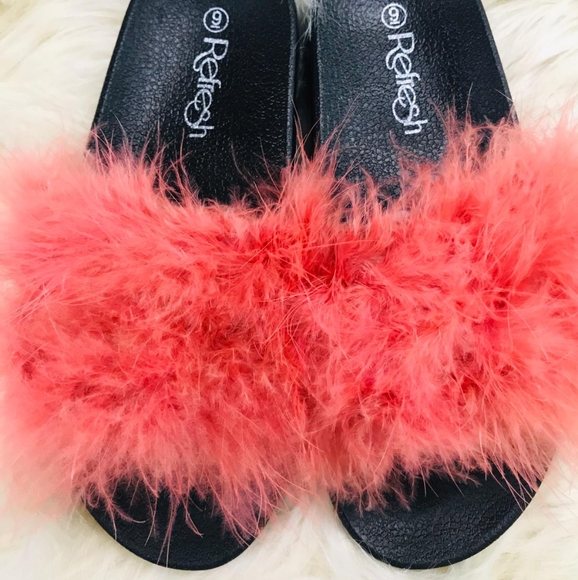 🆕️Coral Faux  Shaggy Fur Slide Sandals - Picture 2 of 6